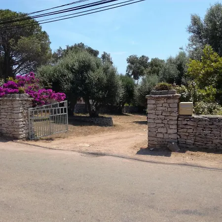 Bonifacio,studio Independant, Sous Les Oliviers Holiday home Bonifacio (Corsica)